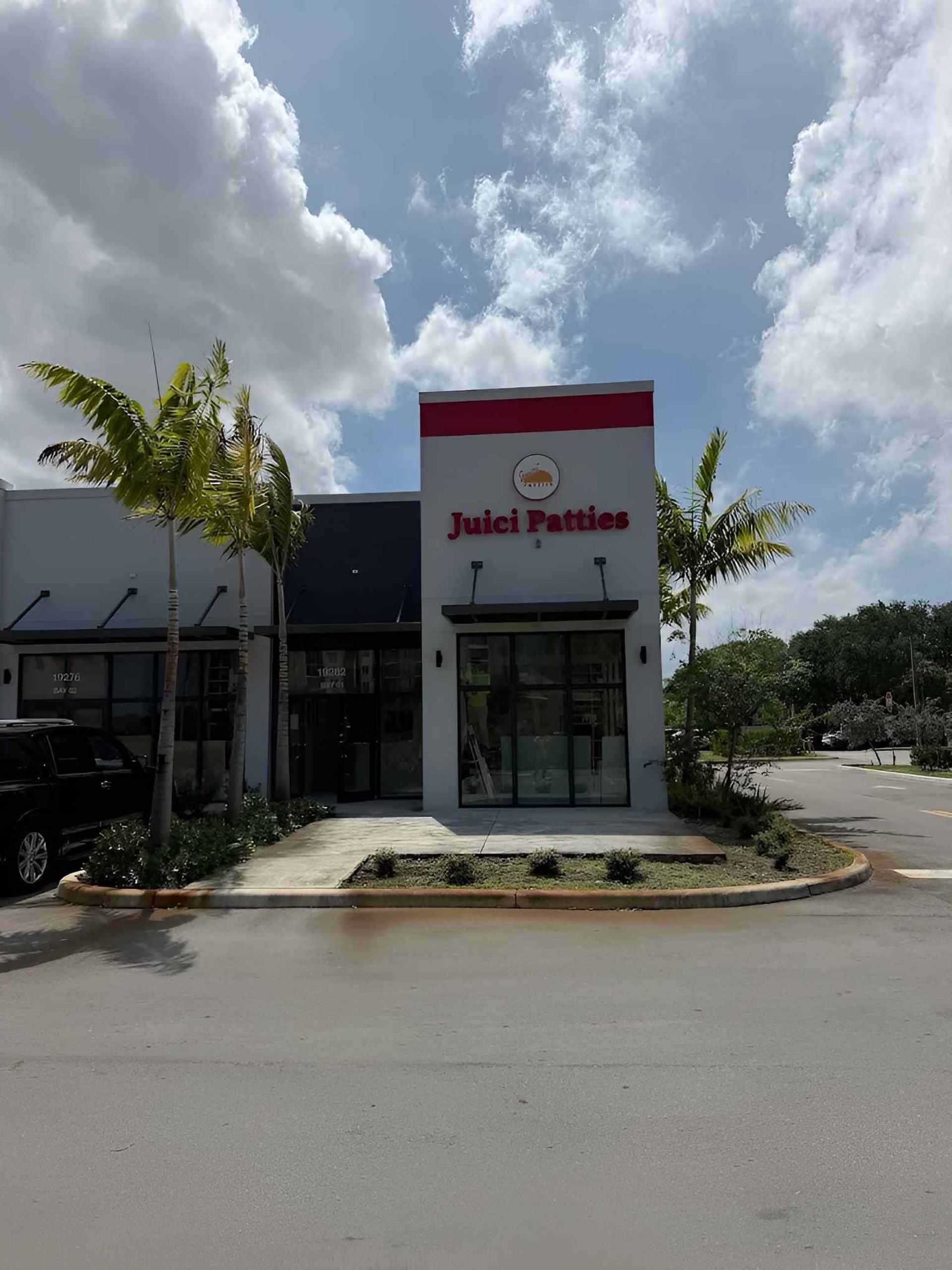 Juici Patties Miami Gardens